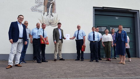 Staatssekretär Dr. Stefan Heck zu Besuch beim Feuerwehrverein der Freiwilligen Feuerwehr Emsdorf