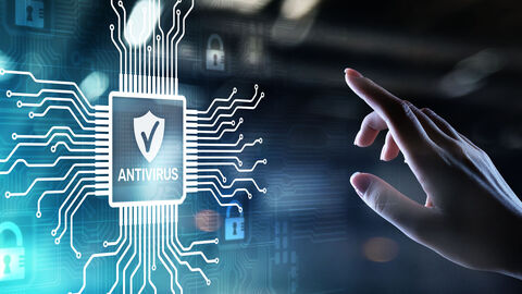 Finger zeigt auf eine Grafik mit Antivirus