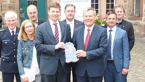 Staatssekretär begrüßt Universitätsstadt Marburg in Sicherheitsinitiative KOMPASS Staatssekretär begrüßt Universitätsstadt Marburg in Sicherheitsinitiative KOMPASS