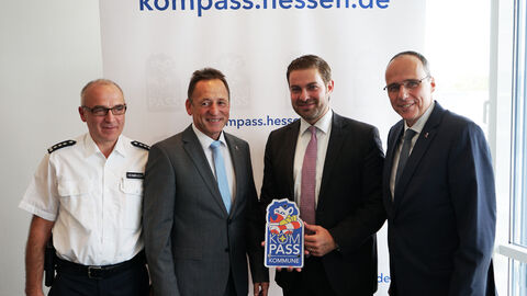 Stadt Taunusstein nimmt als 13. Kommune an Landesinitiative KOMPASS teil. Stadt Taunusstein nimmt als 13. Kommune an Landesinitiative KOMPASS teil.