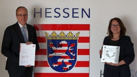 Verleihung an die Hochschule für Gestaltung Offenbach durch Herrn Minister Peter Beuth. 