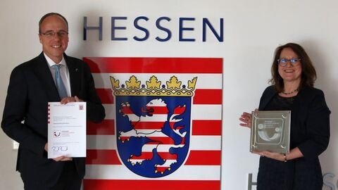 Verleihung an die Stadtverwaltung Bensheim durch Herrn Minister Peter Beuth.