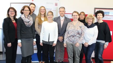 Zu sehen sind Beschäftigte des Amtsgericht Dieburg bei einem Workshop Zu sehen sind Beschäftigte des Amtsgericht Dieburg bei einem Workshop