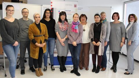 Zu sehen sind Beschäftigte des Hessischen Amt für Versorgung und Soziales Darmstadt bei einem Workshop Zu sehen sind Beschäftigte des Hessischen Amt für Versorgung und Soziales Darmstadt bei einem Workshop