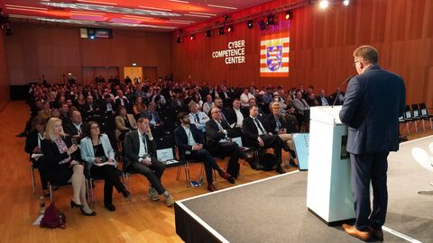 Staatssekretär Stefan Sauer eröffnet CYBERSICHERHEITSGIPFEL HESSEN 2022