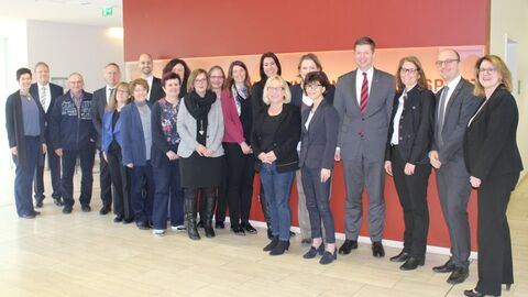 Verleihung Familienfreundlicher Arbeitgeber Land Hessen Teilnehmer Dienststellen 2019