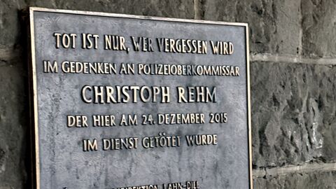 Gedenktafel mit Text